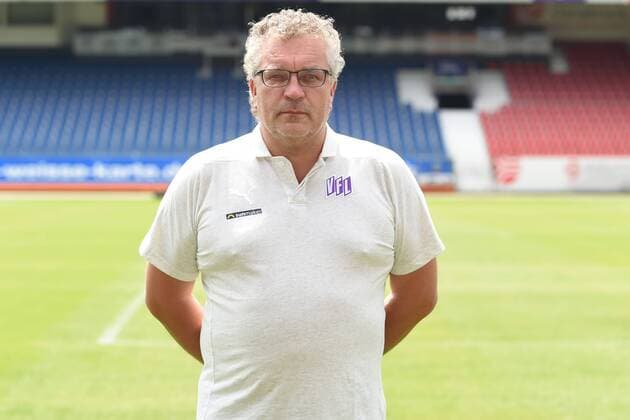 Fußball 3. Liga Porträttermin 2018 2019 VfL Osnabrück am 10.07.2018 an der Bremer Brücke in Osnabrück Mannschaftsarzt Dr. Thomas Herzig (VfL Osnabrueck)