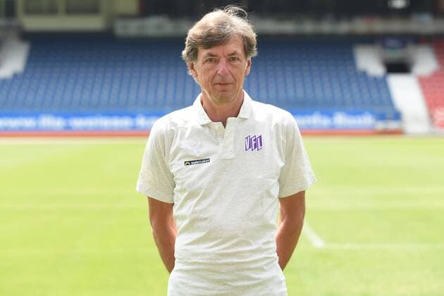 Fußball 3. Liga Porträttermin 2018 2019 VfL Osnabrück am 10.07.2018 an der Bremer Brücke in Osnabrück Physiotherapeut GuÌˆnter Guenter SchroÌˆder Schroeder (VfL Osnabrueck)