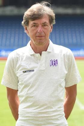 Fußball 3. Liga Porträttermin 2018 2019 VfL Osnabrück am 10.07.2018 an der Bremer Brücke in Osnabrück Physiotherapeut GuÌˆnter Guenter SchroÌˆder Schroeder (VfL Osnabrueck)