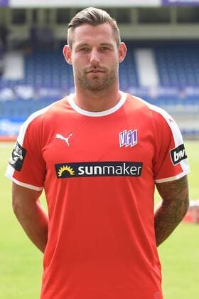 Fußball 3. Liga Porträttermin 2018 2019 VfL Osnabrück am 10.07.2018 an der Bremer Brücke in Osnabrück Torwart Philipp KuÌˆhn Kuehn (VfL Osnabrueck)
