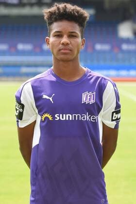 Fußball 3. Liga Porträttermin 2018 2019 VfL Osnabrück am 10.07.2018 an der Bremer Brücke in Osnabrück Felix Agu (VfL Osnabrueck)