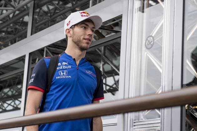 Motorsport: Formel 1, Saison 2018 2019, Qualifying am Samstag, 21.07.2018 am Hockenheimring in Hockenheim (Deutschland). Pierre Gasly (Red Bull Toro Rosso Honda) kommt an der Strecke an. Copyright: xInderliedx