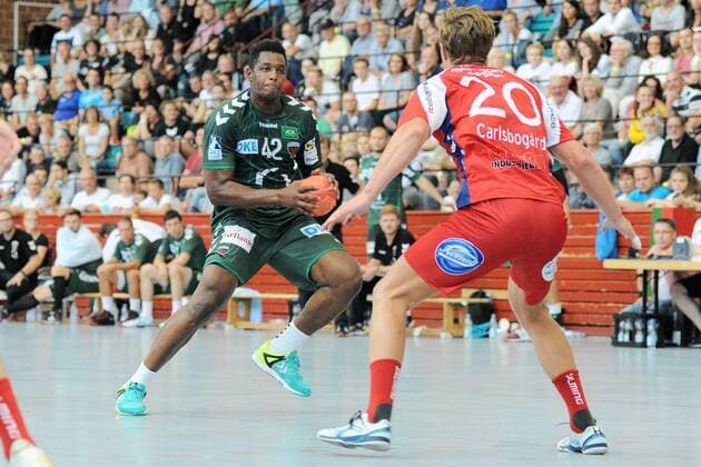 Wael Jallouz (Fuechse Berlin 42) gegen Jonathan Carlsbogard (TBV Lemgo 20) Handball,Maenner,Vorbereitungsturnier,Esslinger Markplatzturniers,Finale,21.07.2018, Foto:TBaur Eibner Fuechse Berlin vs. TBV Lemgo Esslingen Copyright: xEIBNER TobiasxBaurx EP_TBR