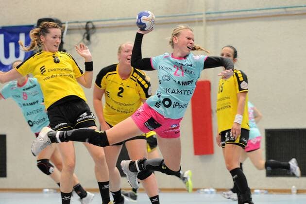 Sport Bilder des Tages Tamara Haggerty (TusSies Metzingen 21) TusSies Metzingen,Handball,Ligaspiel;Vorbereitung,Esslinger Markplatzturniers,21.07.2018;Foto:TBaur Eibner TusSies Metzingen vs. Schwaben Hornets Nellingen Esslingen Copyright: xEIBNER TobiasxBaurx EP_TBR
