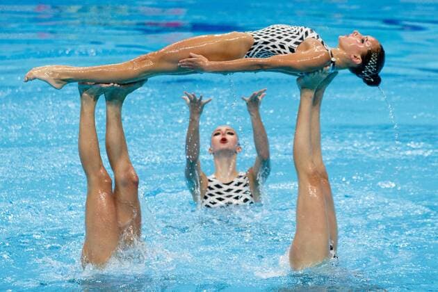 Sport Themen der Woche KW29 Sport Bilder des Tages (180722) -- BUDAPEST, July 22, 2018 -- Members of team Ukraine perform during the women team free final at the 16th FINA World Junior Artistic Swimming Championships in Budapest, Hungary on July 21, 2018. Ukraine won the silver medal with 91.8000 points. ) (SP)HUNGARY-BUDAPEST-FINA-ARTISTIC SWIMMING-WORLD CHAMPIONSHIPS-TEAM FREE SzilardxVoros 