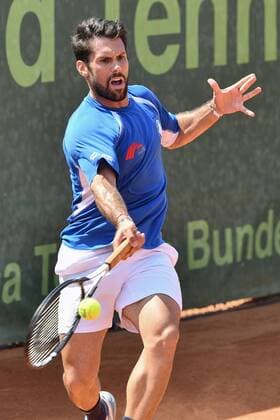 GER, 1. Tennis-Point Bundesliga Herren, Badwerk Gladbacher HTC vs. HTC Blau-Weiß Krefeld e.V. 22.07.2018, Badwerk Gladbacher HTC, GER, 1. TP-BL, Badwerk Gladbacher HTC vs. HTC Blau-Weiß Krefeld e.V., im Bild Gaio, Federico ITA beim Vorhandschlag
