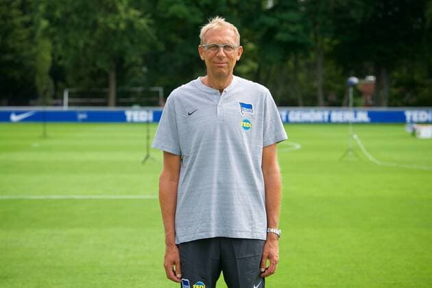 Dr. Ulrich Schleicher (Mannschaftsarzt); Hertha BSC Berlin; 1.BL DFL, Porträttermin 2018 2019,