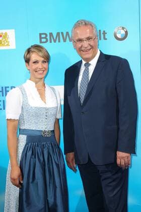 Magdalena Neuner und Joachim Herrmann, Bayerischer Sportpreis 2018 in der BMW Welt in Muenchen am 21.07.2018