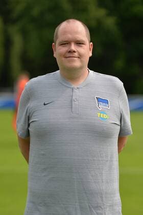 Fussball, Herren, Regionalliga Nord-Ost, Saison 2018 19, Hertha BSC II, Mannschafts- und Porträtfotos, Teamleiter Alfred Bär (Hertha BSC II), 22.07.18, Copyright: xMichaelxHundtx xMatthiasxKochx