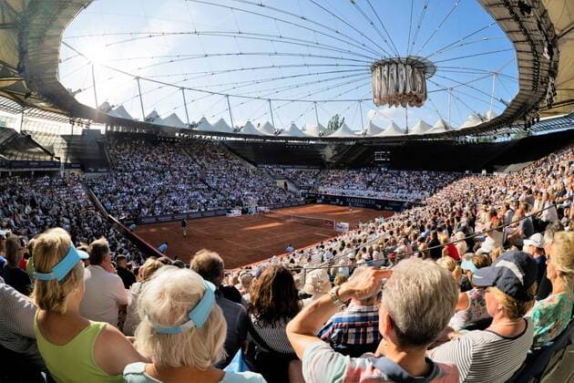 Ausverkaufter Center Court am Rothenbaum ATP Tennis Herren Turnier German Open Tennis Championships 2018 in Hamburg Spiel Manhagen Classics Michael Stich gegen John McEnroe Show Match,