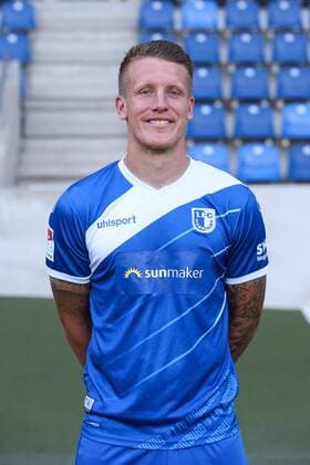 Richard Weil (1. FC Magdeburg) - 2. BL PortraÌˆttermin 2018 2019 offizieller Fototermin 1. FC Magdeburg in der MDCC Arena in Magdeburg - Porträt, Portrait,Deutschland, Fussball, Mann, Maenner,GER,23.07.2018