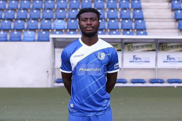 Manfred Osei Kwadwo (1. FC Magdeburg) - 2. BL PortraÌˆttermin 2018 2019 offizieller Fototermin 1. FC Magdeburg in der MDCC Arena in Magdeburg - Porträt, Portrait,Deutschland, Fussball, Mann, Maenner,GER,23.07.2018