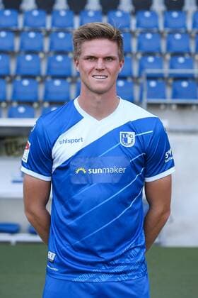 Marius Bülter (1. FC Magdeburg) - 2. BL PortraÌˆttermin 2018 2019 offizieller Fototermin 1. FC Magdeburg in der MDCC Arena in Magdeburg - Porträt, Portrait,Deutschland, Fussball, Mann, Maenner,GER,23.07.2018