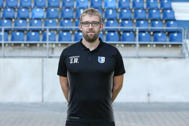 Mannschaftsarzt Dr. Stefan Wiegand (1. FC Magdeburg) - 2. BL PortraÌˆttermin 2018 2019 offizieller Fototermin 1. FC Magdeburg in der MDCC Arena in Magdeburg - Porträt, Portrait,Deutschland, Fussball, Mann, Maenner,GER,23.07.2018