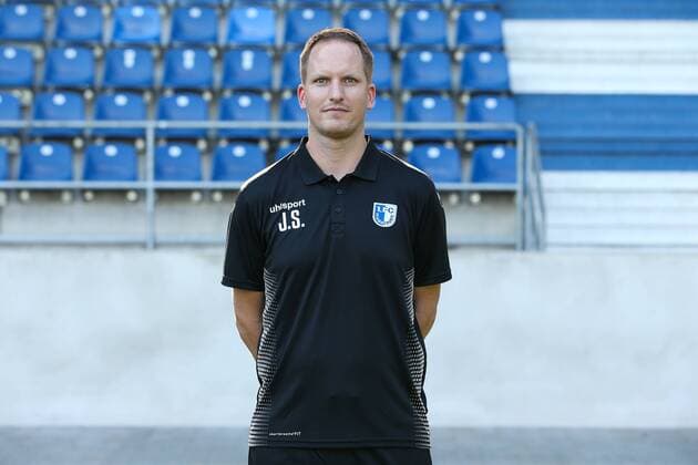 Mannschaftsarzt Dr. Jan Schüttrumpf (1. FC Magdeburg) - 2. BL PortraÌˆttermin 2018 2019 offizieller Fototermin 1. FC Magdeburg in der MDCC Arena in Magdeburg - Porträt, Portrait,Deutschland, Fussball, Mann, Maenner,GER,23.07.2018