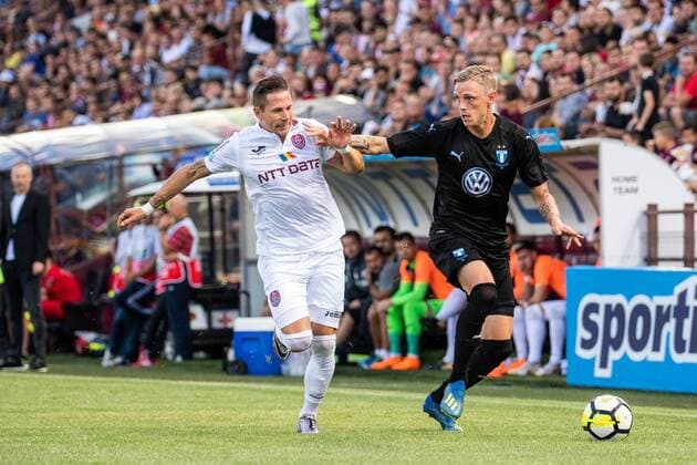 180724 Ciprian Deac of Cluj and Sören Rieks of Malmö FF competes for the ball during the UEFA Champions League qualifying match between Cluj and Malmö FF on July 24, 2018 in Cluj. Photo: Ludvig Thunman BILDBYRAN kod LT 35510 Copyright: LUDVIGxTHUNMAN BB180724LT031