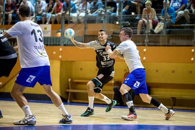 Roman Beckar ( HC Elbflorenz Dresden Nr. 33 ) Eisenach Thüringen Deutschland Werner - Aßmann - Halle Copyright: xAgentur54Gradx xChristianxHeilwagenx