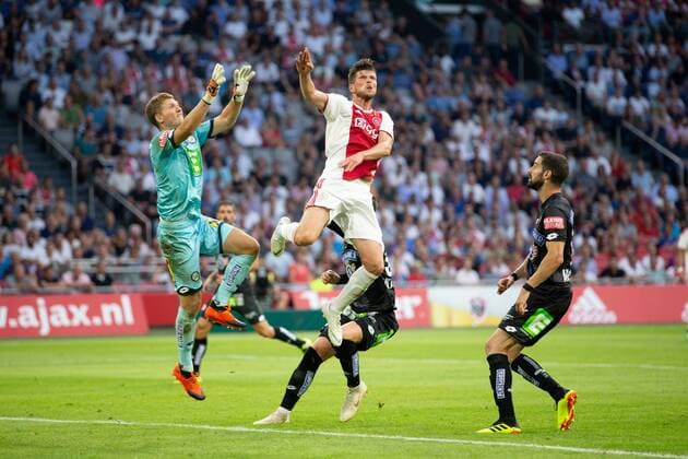 Jorg Siebenhandl of SK Sturm Graz, Klaas Jan Huntelaar of Ajax , Dario Maresic of SK Sturm Graz , Tassos Avlonitis of SK Sturm Graz during the UEFA Champions League second round qualifying first leg match between Ajax Amsterdam and Sturm Graz at the Johan Cruijff Arena on July 25, 2018 in Amsterdam, The Netherlands UEFA Champions League 2018 2019 xVIxVIxImagesx xTomxBodexMultimediaxIVx 11586444