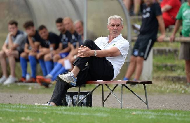 Fussball, Herren, Saison 2018 2019, Testspiel VSG Altglienicke - Chemie Leipzig (2:0), Trainer Dietmar Demuth (BSG Chemie Leipzig) auf der Bank, 22.07. 2018, Copyright: xMatthiasxKochx