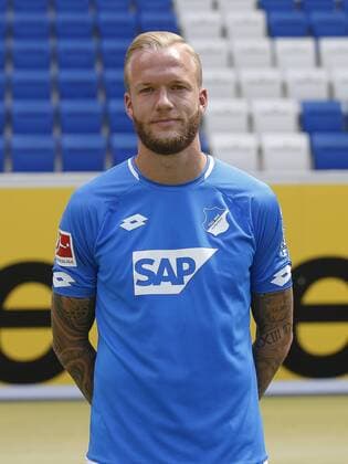 Kevin Vogt , TSG 1899 Hoffenheim . Porträttermin TSG 1899 Hoffenheim 2018-2019 . Sinsheim, GER, 25.07.2018 ,Fussball 1. Bundesliga 2018 2019 .