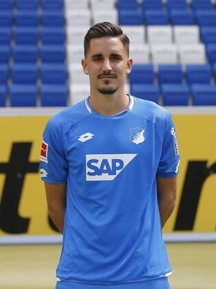 Benjamin Hübner , TSG 1899 Hoffenheim . Porträttermin TSG 1899 Hoffenheim 2018-2019 . Sinsheim, GER, 25.07.2018 ,Fussball 1. Bundesliga 2018 2019 .