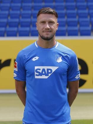 Ermin Bicakcic , TSG 1899 Hoffenheim . Porträttermin TSG 1899 Hoffenheim 2018-2019 . Sinsheim, GER, 25.07.2018 ,Fussball 1. Bundesliga 2018 2019 .