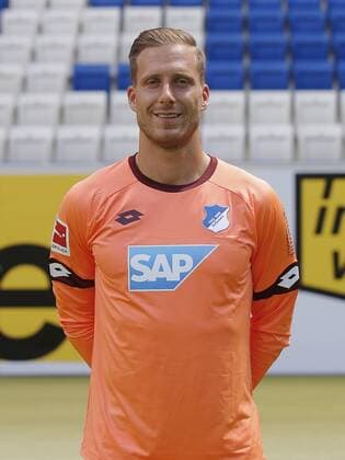 Oliver Baumann , TSG 1899 Hoffenheim . Porträttermin TSG 1899 Hoffenheim 2018-2019 . Sinsheim, GER, 25.07.2018 ,Fussball 1. Bundesliga 2018 2019 .