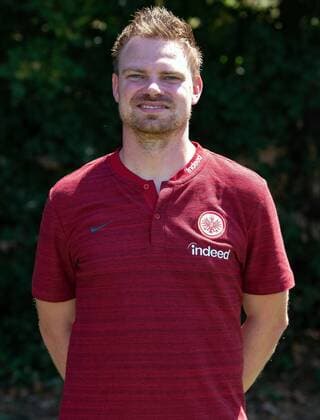 26.07.2018, xjhx, Fussball 1.Bundesliga, Eintracht Frankfurt Fototermin Saison 2018 2019 - Porträttermin 2018 2019 emspor, v.l. Physiotherapeut Thomas Stubner (Eintracht Frankfurt) Frankfurt am Main