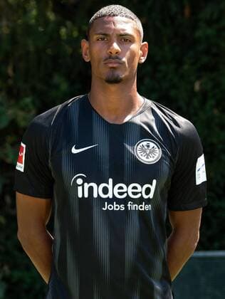 26.07.2018, xjhx, Fussball 1.Bundesliga, Eintracht Frankfurt Fototermin Saison 2018 2019 - Porträttermin 2018 2019 emspor, v.l. Sebastien Haller (Eintracht Frankfurt) Frankfurt am Main