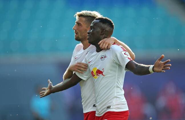 26.07.2018, Fussball UEFA Europa League 2018 2019, 2. Qualifikationsrunde, RB Leipzig - BK Häcken, in der Red Bull Arena Leipzig. Jubel v.l. Kevin Kampl (RB Leipzig) und Torschütze Bruma (RB Leipzig) zum Tor zum 1:0