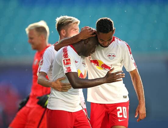 26.07.2018, Fussball UEFA Europa League 2018 2019, 2. Qualifikationsrunde, RB Leipzig - BK Häcken, in der Red Bull Arena Leipzig. Jubel v.l. Kevin Kampl (RB Leipzig) , Torschütze Bruma (RB Leipzig) und Matheus Cunha (RB Leipzig) zum Tor zum 1:0