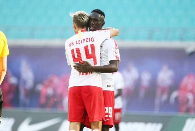 RB Leipzig - BK Haecken Fussball Euro League Quali Leipzig, 26.07.2018, Red Bull Arena, Fussball, UEFA EURO EM Europameisterschaft Fussball League , Qualifikation, 2.Runde, Hinspiel, RB Leipzig vs. BK Häcken , Im Bild; Tor für RB Leipzig. Kevin Kampl (44, RB Leipzig) erzielt den Treffer zum 3:0 und jubelt mit Jean-Kevin Augustin (29, RB Leipzig). ,
