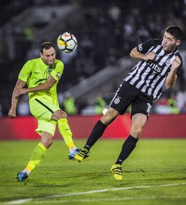 Sport Bilder des Tages 26th July 2018, Partizan Stadium, Belgrade, Serbia; UEFA Europa League 2nd qualifying round, 1st leg, FK Partizan versus FK Trakai; Sasa Zdjelar of Partizan jumps to block the shot  ActionPlus12050695 NikolaxKrstic
