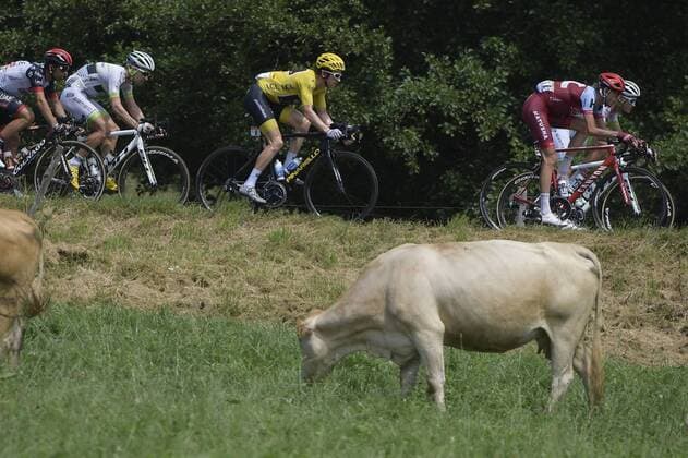 Sport Bilder des Tages British Geraint Thomas of Team Sky wearing the yellow jersey of leader in the overall ranking pictured in action during the 19th stage of the 105th edition of the Tour de France cycling race, 200,5km from Lourdes to Laruns, France, Friday 27 July 2018. This year s Tour de France takes place from July 7th to July 29th. YORICKxJANSENS  x05393150x