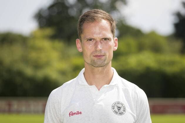 Athletiktrainer Tim Soerensen; KSV Holstein Kiel; 2.BL, PortraÌˆttermin 2018 2019. Kiel Schleswig-Holstein Germany CITTI FUSSBALL PARK Copyright: xAgentur54GradFelixxKoenigx
