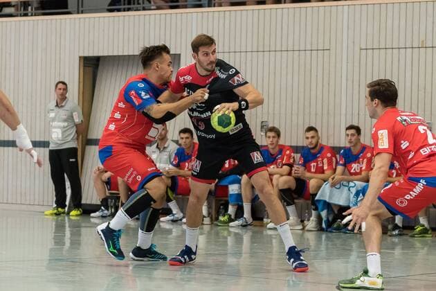 Benjamin Meschke (HBW Balingen-Weilstetten 13), Michael Haass (HC Erlangen 13), HBW Balingen-Weilstetten vs. HC Erlangen , 24. Sparkassen-Cup , Handballl, DKB, Herren, 2.Bundesliga, 1.Bundesliga, Saison 18 19, GER, 27.07.2018, HBW Balingen-Weilstetten vs. HC Erlangen , 24. Sparkassen-Cup , Handballl, DKB, Herren, 2.Bundesliga, 1.Bundesliga, Saison 18 19, GER, 27.07.2018 Altensteig Copyright: xEIBNER WolfgangxFrankx EP_WFK