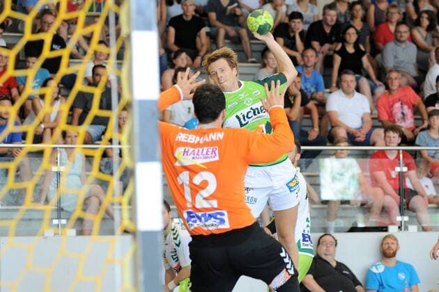 Kristian Bjoernsen (HSG Wetzlar 7) gegen Daniel Rebmann (FrischAuf Goeppingen 12) im Tor Handball, Maenner, Vorbereitungsturnier, 54.Sparkassen-Cup,Altensteig,Spiel um Finale, 29.07.2018, Foto:TBaur Eibner FrischAuf Goeppingen vs. HSG Wetzlar Esslingen Copyright: xEIBNER TobiasxBaurx EP_TBR