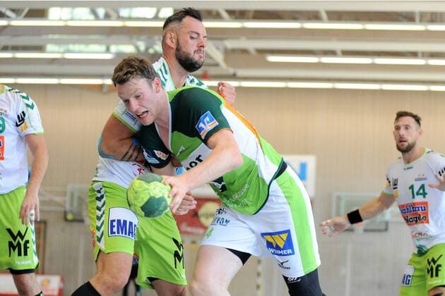 Lenny Rubin (HSG Wetzlar 44) gegen Jens Schoengarth (FrischAuf Goeppingen 33) Handball, Maenner, Vorbereitungsturnier, 54.Sparkassen-Cup,Altensteig,Spiel um Finale, 29.07.2018, Foto:TBaur Eibner FrischAuf Goeppingen vs. HSG Wetzlar Esslingen Copyright: xEIBNER TobiasxBaurx EP_TBR