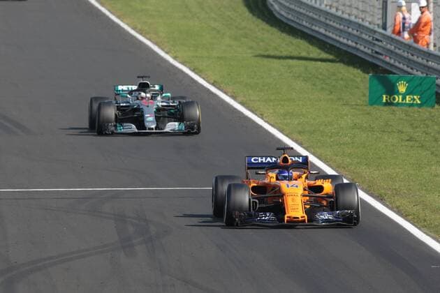 FORMULA 1 - Hungarian GP BUDAPEST,HUNGARY,29.JUL.18 - MOTORSPORTS, FORMULA 1 - Grand Prix of Hungary, Hungaroring. Image shows Fernando Alonso (ESP McLaren) and Lewis Hamilton (GBR Mercedes GP). GEPAxpictures xFritzxMueller