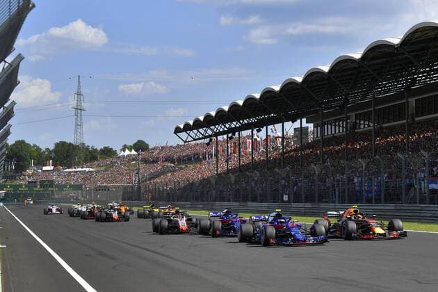 Motorsports: FIA Formula One World Championship WM Weltmeisterschaft 2018, Grand Prix of Hungary, Start, 10 Pierre Gasly (FRA, Red Bull Toro Rosso Honda), 33 Max Verstappen (NLD, Aston Martin Red Bull Racing), 28 Brendon Hartley (NZL, Red Bull Toro Rosso Honda), Budapest Hungary