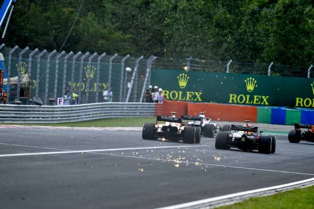 Motorsports: FIA Formula One World Championship WM Weltmeisterschaft 2018, Grand Prix of Hungary, 2 Stoffel Vandoorne (BEL, McLaren F1 Team), 3 Daniel Ricciardo (AUS, Aston Martin Red Bull Racing), Budapest Hungary