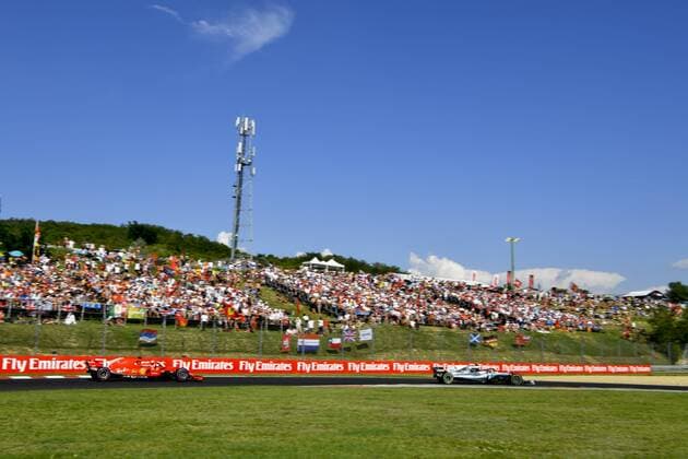 Motorsports: FIA Formula One World Championship WM Weltmeisterschaft 2018, Grand Prix of Hungary, 77 Valtteri Bottas (FIN, Mercedes AMG Petronas Motorsport), 5 Sebastian Vettel (GER, Scuderia Ferrari), Budapest Hungary