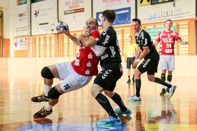 Rafael Baena Gonzalez ( 16, Bergischer HC) im Duell Fivers WAT Margareten HC vs Bergischer HC, Handball, Testspiel, 29.07.18 Köflach Lipizanerheimat Österreich Sporthalle Köflach