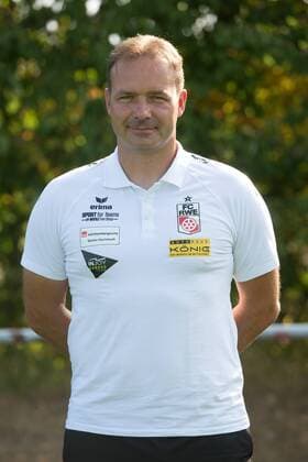 Erfurt , 010818 , Fussball Regionalliga FC Rot Weiss Erfurt , Portraittermin , Im Bild: Co- Trainer Armin Friedrich