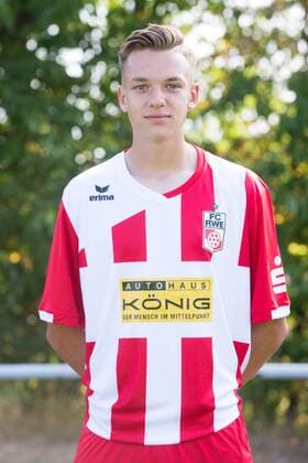 Erfurt , 010818 , Fussball Regionalliga FC Rot Weiss Erfurt , Portraittermin , Im Bild: Till - Linus Schwarz