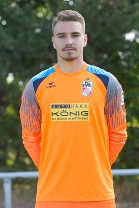 Erfurt , 010818 , Fussball Regionalliga FC Rot Weiss Erfurt , Portraittermin , Im Bild: Julian Knoll