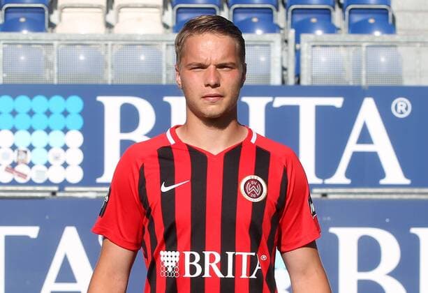 31.07.2018, xxxx, Fussball 3.Liga, SV Wehen Wiesbaden Fototermin 2018 - Porträttermin 2018 2019 emspor, v.l. Neuzugang Niklas Schmidt (SV Wehen Wiesbaden) Wiesbaden