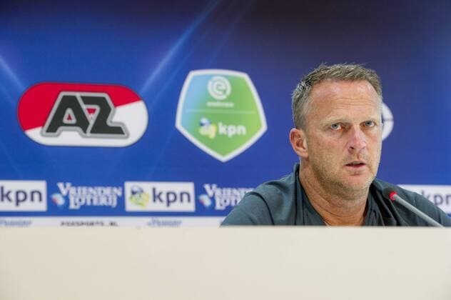 01-08-2018 VOETBAL: PERSCONFERENTIE EN TRAINING AZ: ALKMAAR John van den Brom, trainer AZ Foto: SCS Michel Utrecht xVIxVIxImagesx xSoenarxChamidxsportfotografiexIVx 11642777