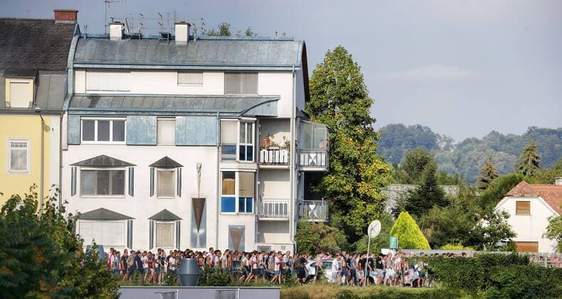GRAZ, 01-08-2018 , Merkur Arena, football season 2018 2019, UEFA Champions League second qualifying round , 2nd leg , 800 Ajax fans marching to the stadium 2 hours prior to the match Sturm Graz - Ajax . Sturm Graz - Ajax  x2372221x