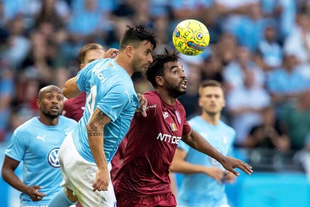 180801 Behrang Safari of Malmö FF and Billel Omrani of Cluj during the UEFA Champions League qualifying match between Malmö FF and Cluj on August 1, 2018 in Malmö. Photo: Mathilda Ahlberg BILDBYRAN Cop 178 Copyright: MATHILDAxAHLBERG BB180801MA023
